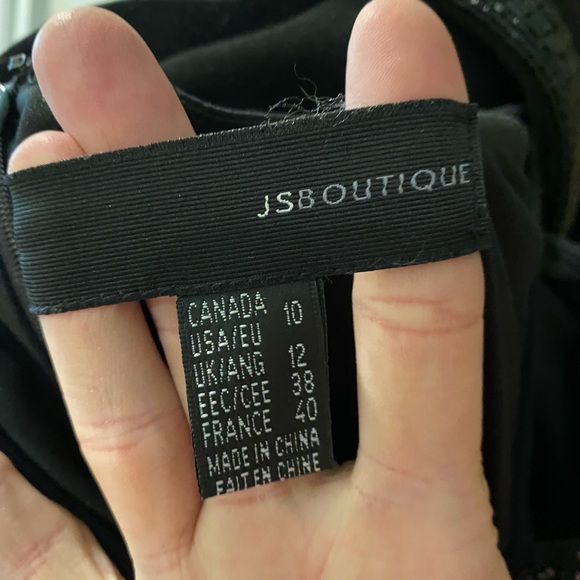 Dress - Picture 4 of 4